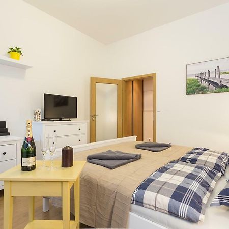 Perunova Apartments プラハ エクステリア 写真