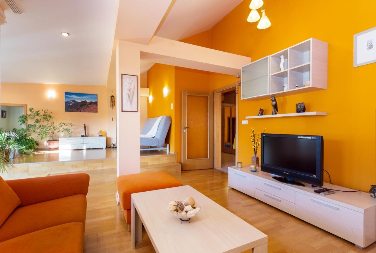 Perunova Apartments プラハ エクステリア 写真
